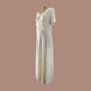 Vintage 1990s Ivory Short Sleeve Crochet Lace Long Coquette Midi Dress Size 12